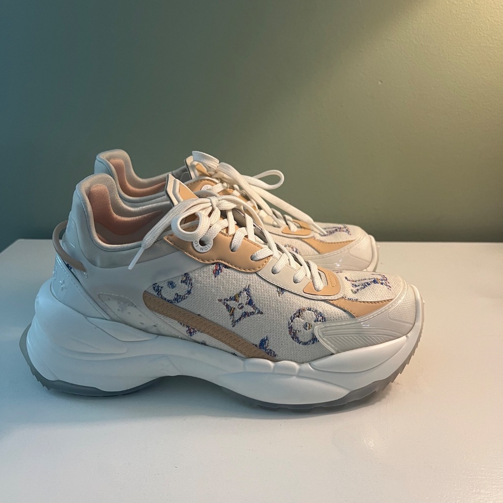 Louis Vuitton Run 55 Sneaker - Picture 3 of 6